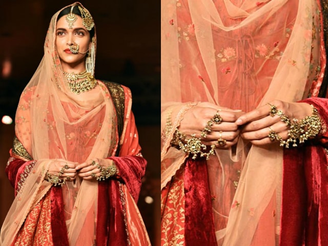 must-have-vintage-jewelry-for-indian-brides-traditional-hath-phool-deepika-padukone