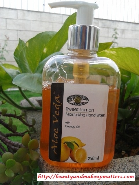 Aloe-Veda-Sweet-Lemon-Moisturising-Handwash