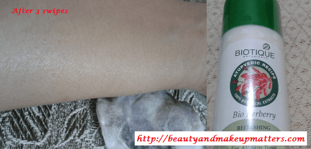 Biotique-Bio-Berberry-Cleansing-Lotion-Swatch2