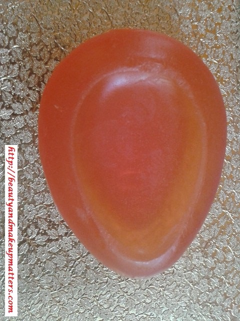 Fiama-Di-Wills-Gel-Peach-and-avocado-Soap