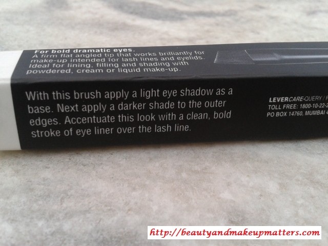 Lakme-Absolute-Eye-shader-Brush-Claims