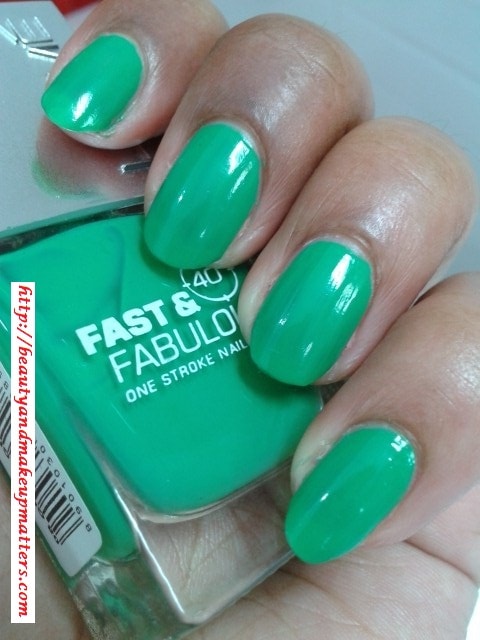 Lakme-Fast-and-Fabulous-Nail-Paint-Going-Green-Nail-Swatch