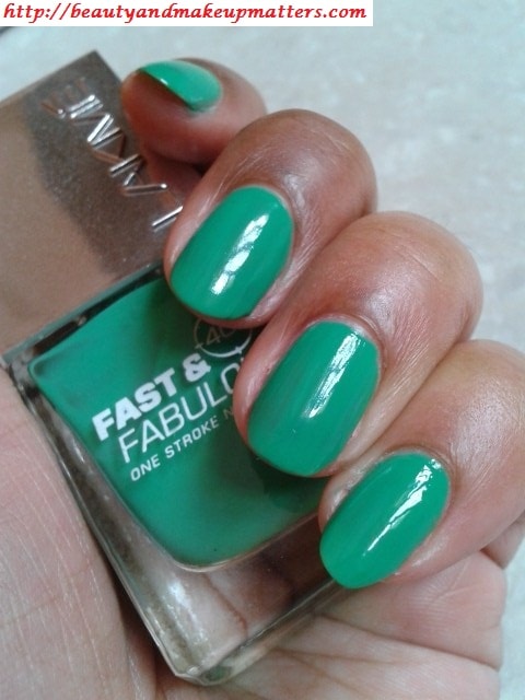 Lakme-Fast-and-Fabulous-Nail-Paint-GoingGreen-Swatch