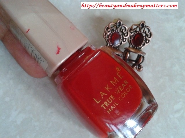 Lakme-Siren-Red-Nail-Paint