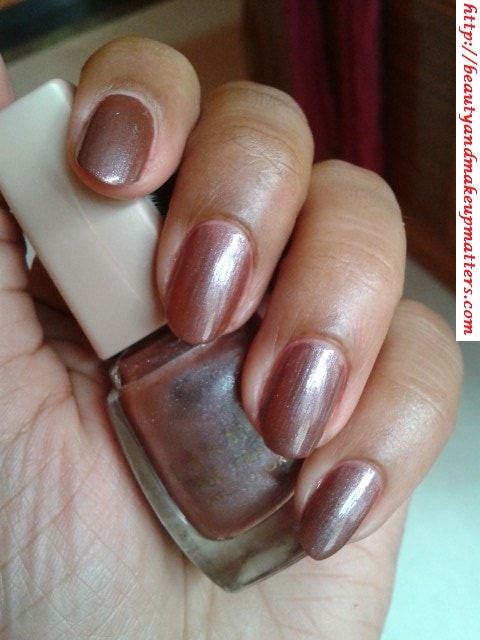 Lakme-True-Wear-Nail-Polish-Sabhyachi-NOTD