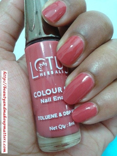 Lotus-Herbals-Nail-Enamel-Rose-Petal-Review