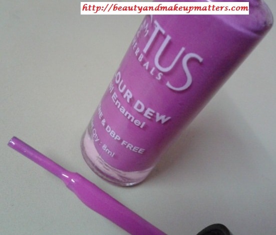 Lotus-Herbals-Nail-Enamel-Strwberry-Idea-Review