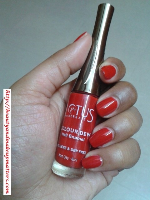 Lotus-Herbals-Nail-Paint-Crimson-Red-Swatch