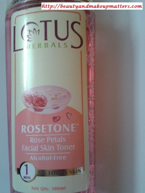 Lotus-Herbals-Rose-Toner