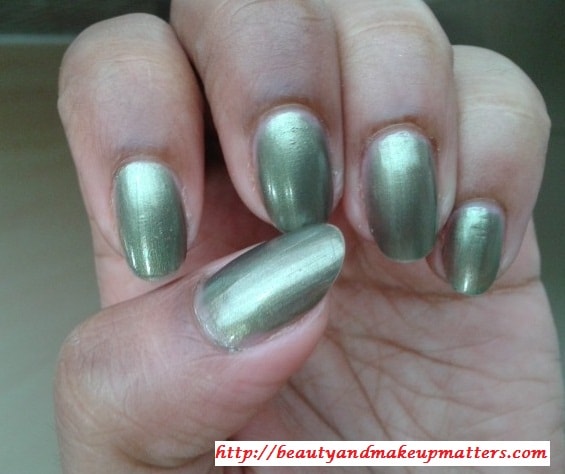 Maybelline-Express-Finish-Nail-Paint-Khakhi-Green-NOTD