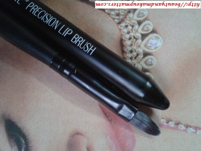 Lakme-Absolute-Precision-Lip-Brush-Review