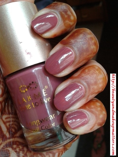 Lakme-Nine-to-Five-Nail-Polish-Lavender-Lush-Nail-Swatch