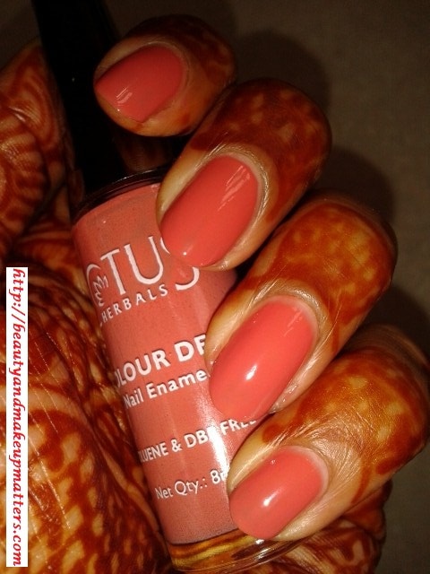 Lotus-Herbals-Color-Dew-Nail-Enamel-Peach-Perfect-NOTD