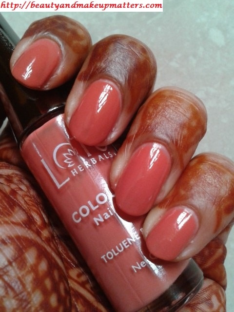 Lotus-Nail-Enamel-Peach-Perfect-NOTD