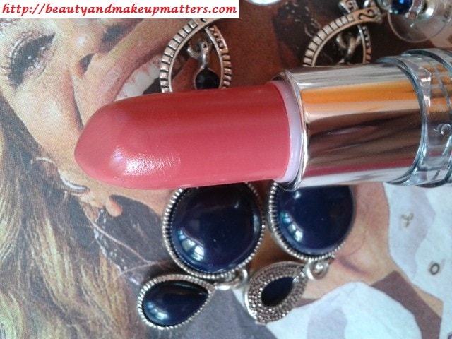 Maybelline-Color-Sensational_moisture-Extreme-Lipstick-Coral-Pink-Review