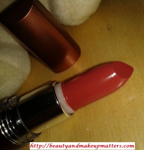 Maybelline-ColorSensational-Moisture-Extreme-Buff-Lipstick-Review