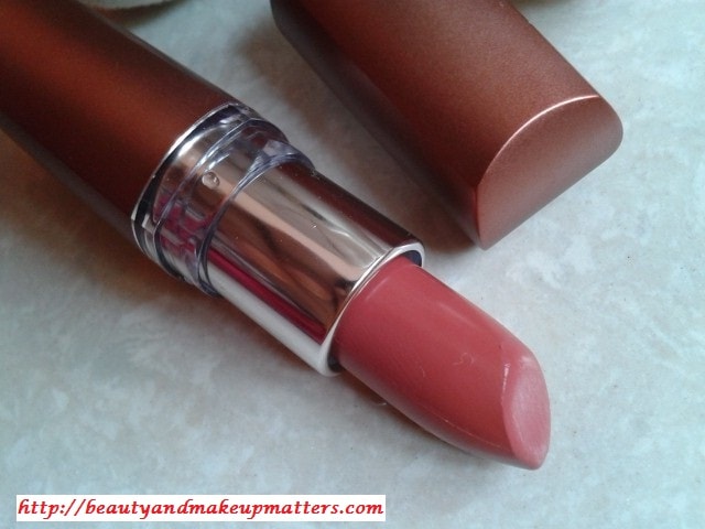 Maybelline-Moisture-Extreme-Lipstcik-Buff-Review