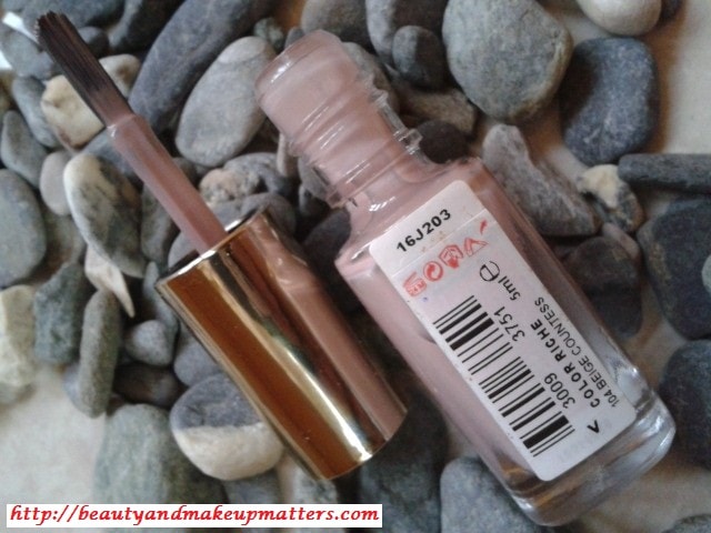 L'Oreal-Color-Riche-Nail-Enamel-Beige-Countless-Review