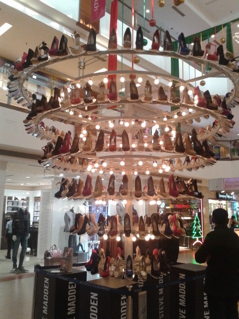 Steve-Madden-Chandeliar-of-Shoes-1