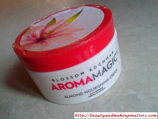 AromaMagic-Almond-Nourishing-Cream-Review