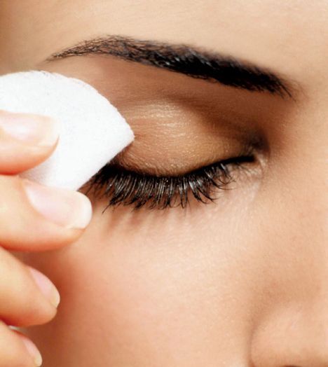 SkinCareTip-ForLongEyeLashes-GentlyRemove-eye-make-up-remover