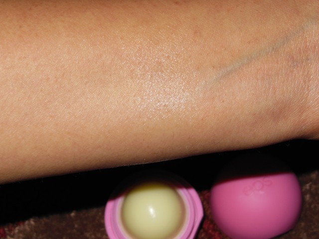 EOS Strawberry Sorbet Lip Balm Swatch