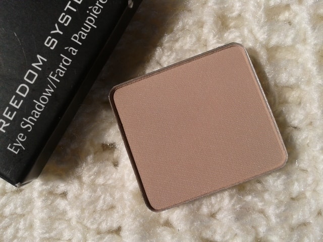 Inglot-Freedom-System-Eye-Shadow-390Matte-Review