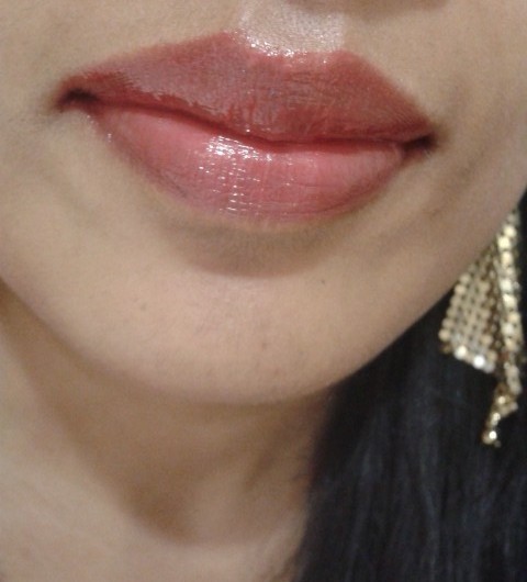 L'Oreal Color Riche Caresse Lipstick Cherry Tulle Lip Swatch