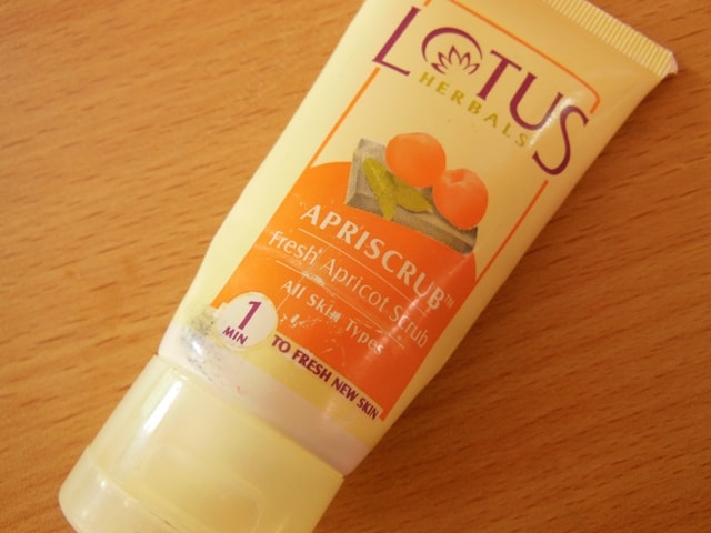 Lotus Herbals Apricot Scrub Finished