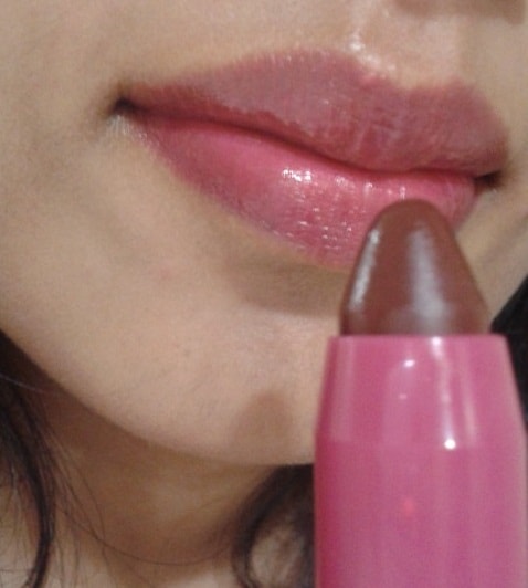 Revlon Just Bitten Kissable Balm Stain Smitten Look