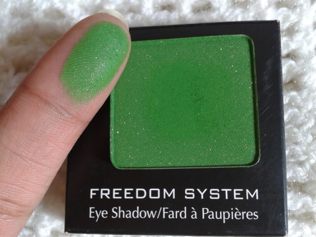 Inglot-Freedom-System-EyeShadow-58-AMC-Swatch