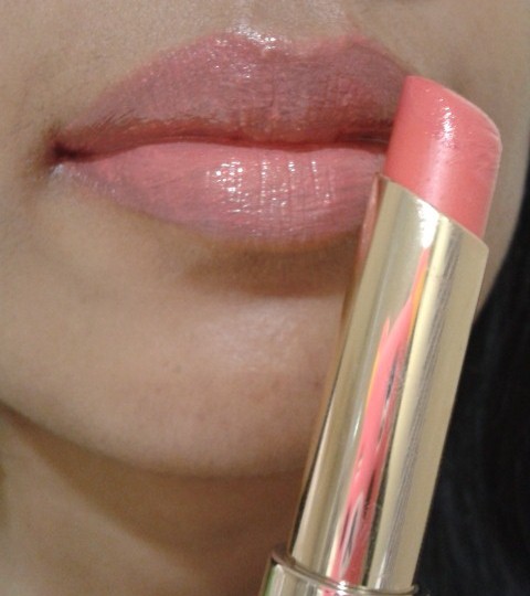 L'Oreal Color Riche Caresee Lipstick Sunset Angora LOTD3