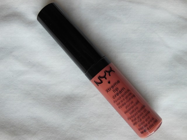 NYX Cosmetics Xtreme Lip Cream  Buttery Nude Review