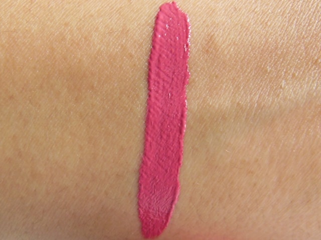 NYX Xtreme Lip Cream-Pinky Nude Swatch