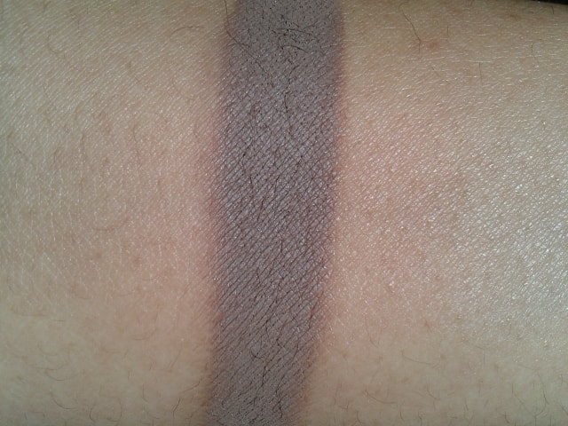 Inglot-Freedom-System-Eye-Shadow-Matte-360-Swatch-2