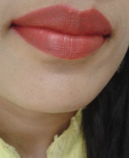 Revlon Super Lustrous Creme Lipstick Love That Red as Stain-LOTD