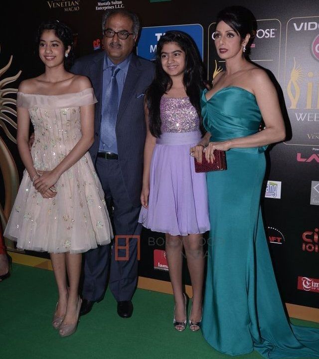 Sridevi with daughter jhanvi kapoor and family @ IIFA Awards 2013