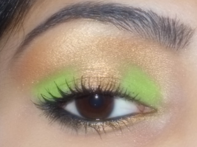 Eye-Makeup-O-Mania- Gold and Green Eye Makeup 1