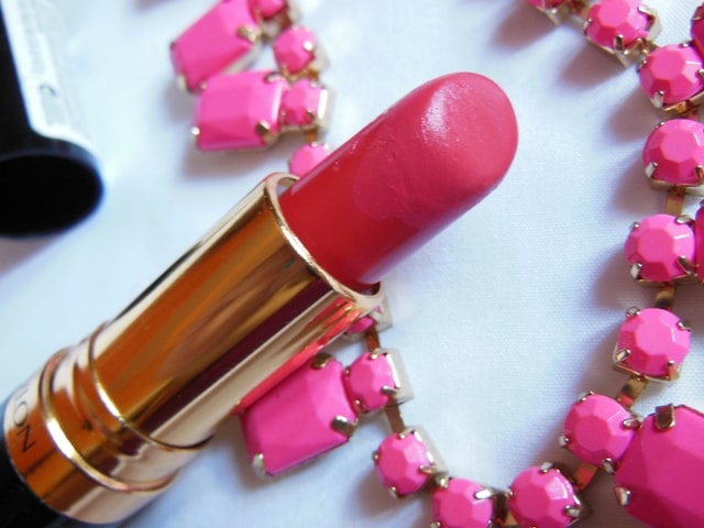 Revlon SuperLustrous Love That Pink Lipstick