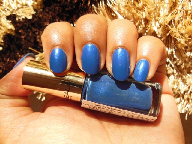 L'Oreal Paris Color Riche Le Vernis Nail Enamel Rebel Blue Swatch