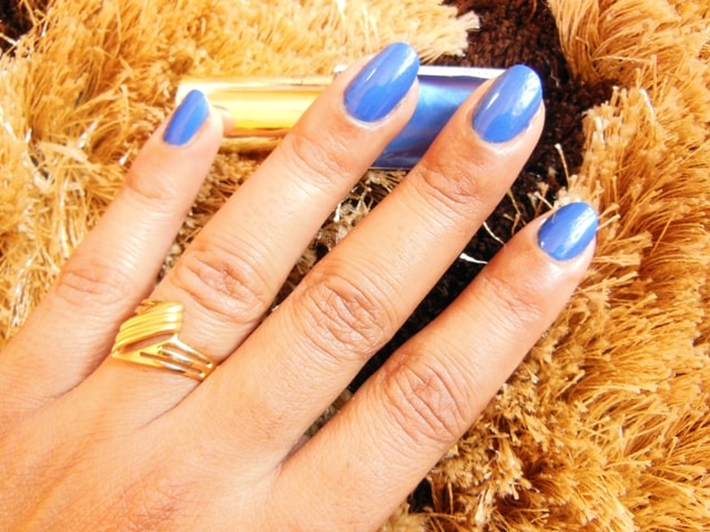 L'Oreal Paris Color Riche Nail Polish Rebel Blue Swatch