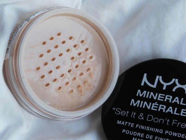 NYX Mineral Matte Finishing Powder 02 Review