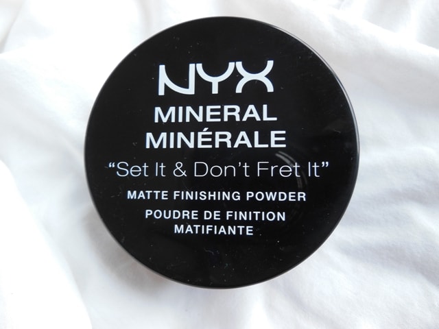 NYX Mineral Matte Finishing Powder