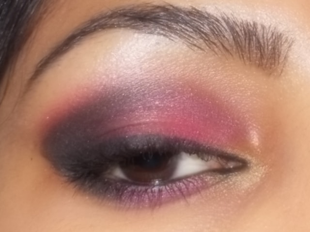 Smokey Pink Eyes Look