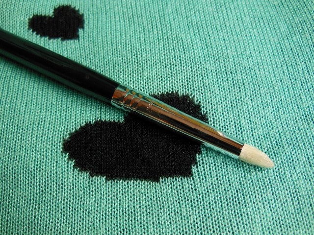 SIGMA Eye Makeup Pencil  Brush E30 Review