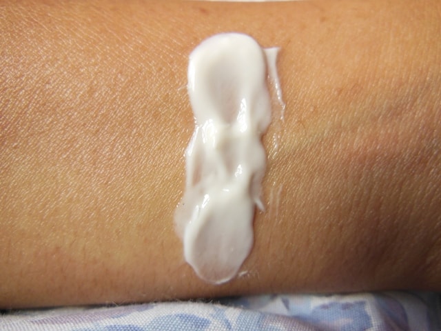 The Nature's Co. Vanilla Vitamin E Face Cream Swatch