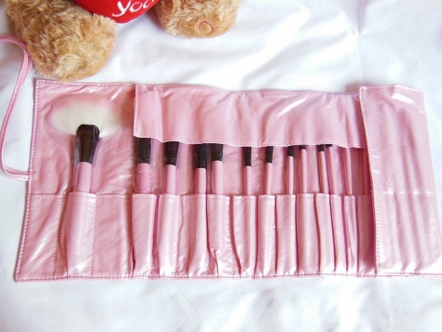 TMart 22 Piece Pink Brush Set and Pouch