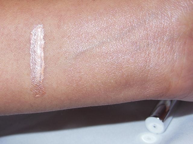 Colorbar Radiant Glow Glamour #001 Illuminator Swatch