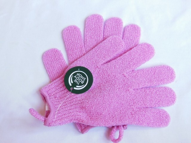 The Body Shop Exfoliation Gloves