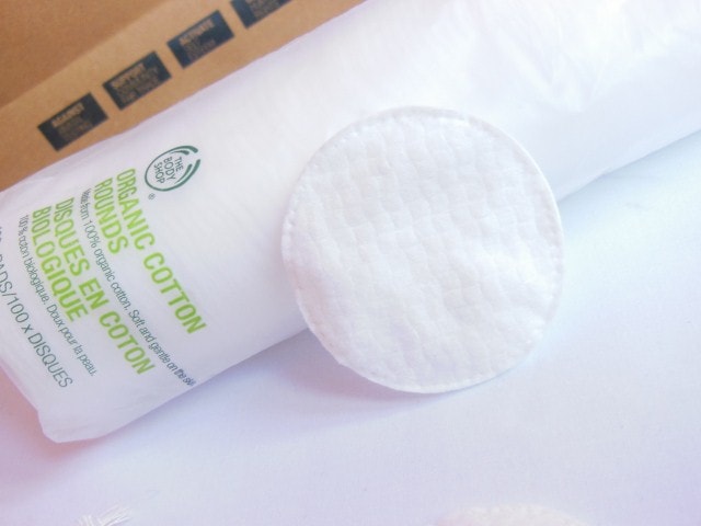 The Body Shop Organic Cotton Round Texture